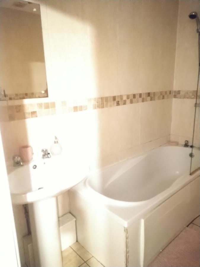 Double Room Close To Bradford University And City Centre Екстер'єр фото